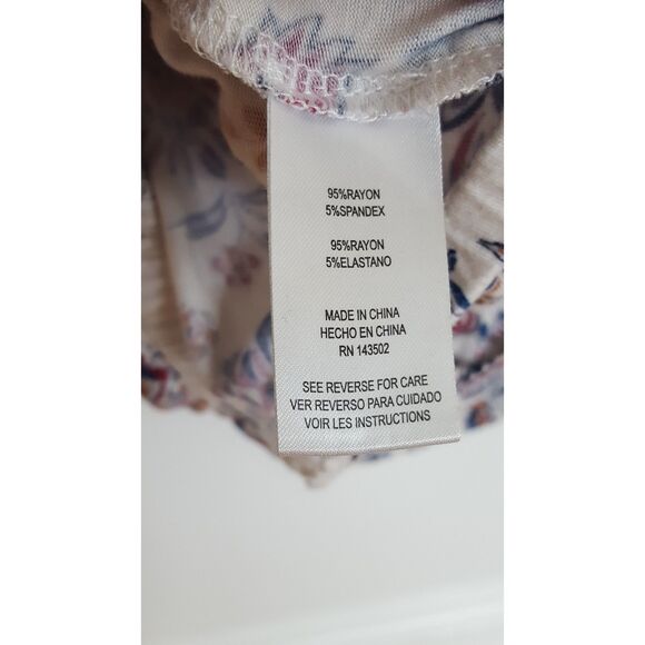 Finn & Grace Long Sleeve Tie Front Floral crisscross top, long-sleeved, Large - Picture 6 of 7